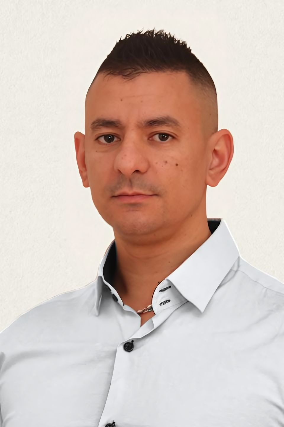 Mehdi Ouchikh - Candidat Municipales 2026 à Garons - Ensemble réveillons Garons - Thomas Chimenti